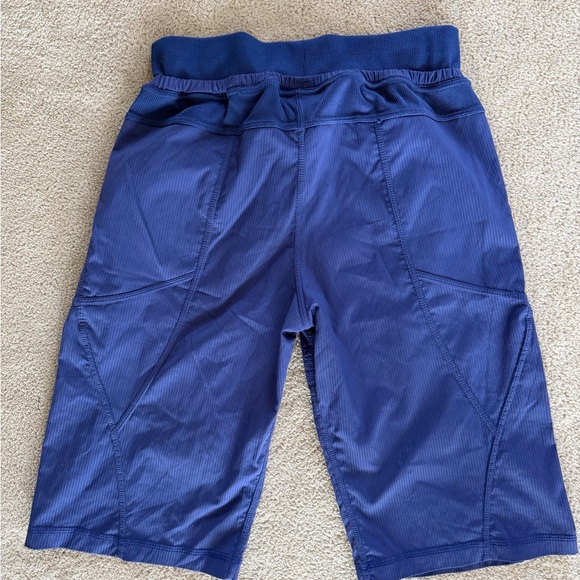 One Tooth Shorts - Picture 2 of 4